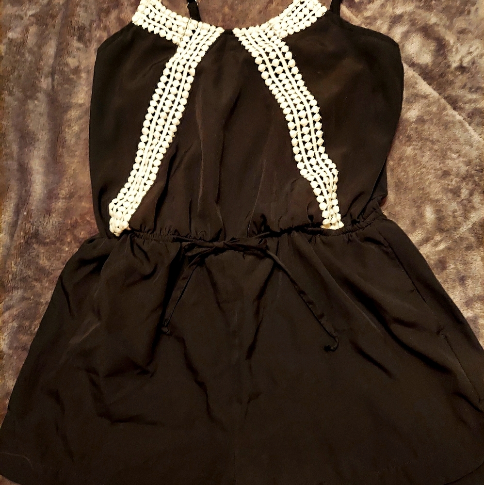 Girls black jumper